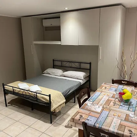 Del Corso Palese Airport Apartmán *